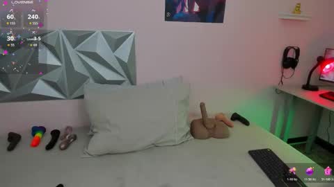 Natasha  online show from November 2025 01:21:02 PM