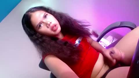 natasha_leigh online show from April 2026 05:48:01 PM