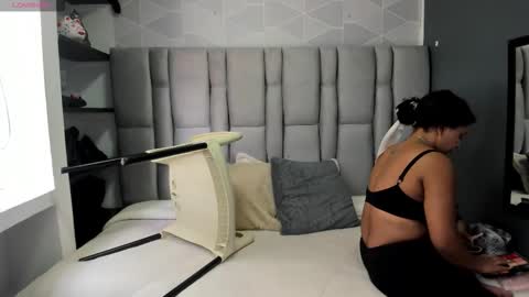 N A T A S H A online show from September 2025 07:04:01 PM