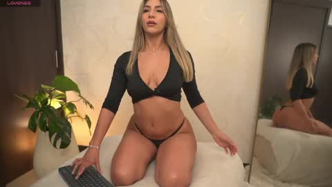 Natasha Smith online show from May 2026 06:01:01 PM