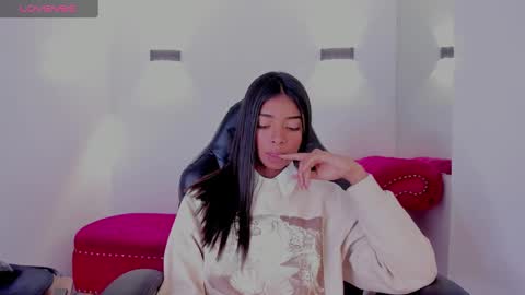 Snapshot of natasha_smith_ws chatting on February 2025 11:42:01 PM Natasha online show from February 2025 11:42:01 PM