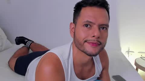 Snapshot of nate_ocean chatting on December 2024 04:03:02 AM Nate Ocean online show from December 2024 04:03:02 AM