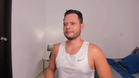 Snapshot of nate_ocean chatting on February 2025 02:05:02 AM Nate Ocean online show from February 2025 02:05:02 AM