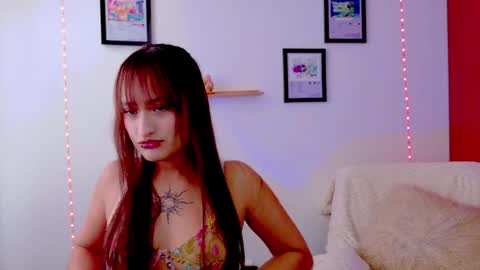 Snapshot of nathalia_ramirez_ chatting on June 2026 07:27:02 PM Nathalia Ramirez online show from June 2026 07:27:02 PM