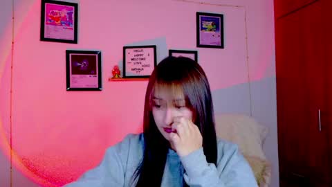 Snapshot of nathalia_ramirez_ chatting on July 2026 01:54:01 AM Nathalia Ramirez online show from July 2026 01:54:01 AM