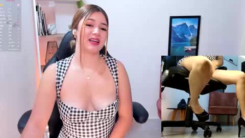 Snapshot of nathalie_29 chatting on October 2025 06:48:01 PM NATHALIE online show from October 2025 06:48:01 PM