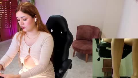 Snapshot of nathalie_29 chatting on November 2025 11:23:02 AM NATHALIE online show from November 2025 11:23:02 AM