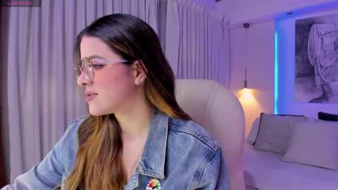 Snapshot of nathalie_rivers chatting on April 2026 11:05:01 AM NATHALIE online show from April 2026 11:05:01 AM