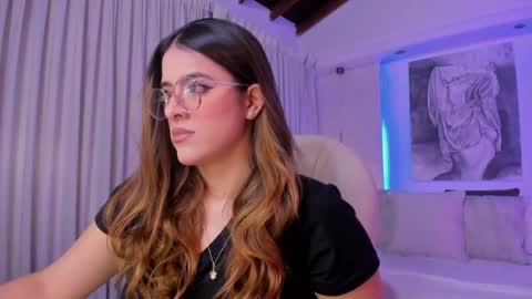 Snapshot of nathalie_rivers chatting on April 2026 11:03:02 AM NATHALIE online show from April 2026 11:03:02 AM