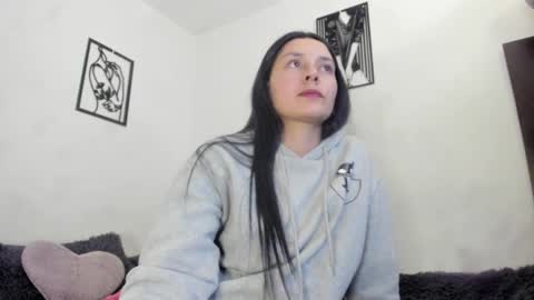 Nathaly online show from November 2025 09:15:02 PM