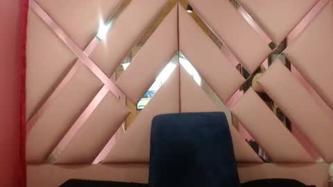 nathaly low online show from December 2025 03:12:03 AM