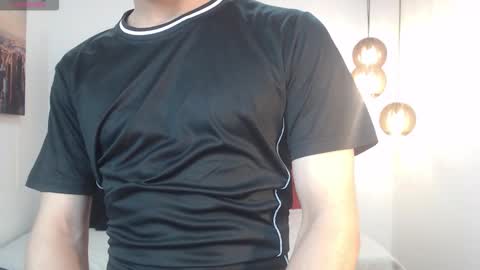 nathanclay online show from November 2025 05:28:02 AM