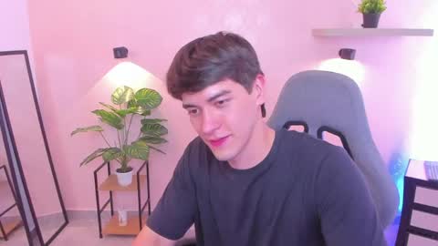 Nathaniel online show from April 2026 09:32:01 PM