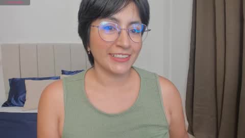 Snapshot of natty_bush chatting on February 2026 07:12:01 PM Nathalie online show from February 2026 07:12:01 PM