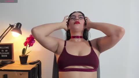 Natty Trainor online show from May 2026 09:31:02 PM