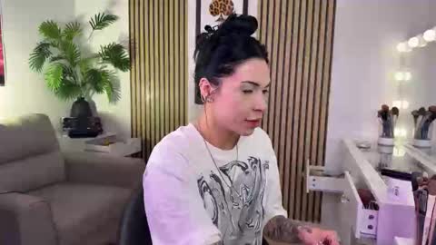 Snapshot of nattywithoutdaddy chatting on October 2025 08:05:02 AM NATTY FIERROS online show from October 2025 08:05:02 AM