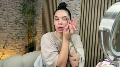 Snapshot of nattywithoutdaddy chatting on December 2025 09:22:02 PM NATTY FIERROS online show from December 2025 09:22:02 PM