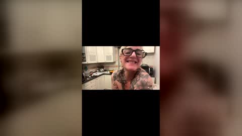 naturalbornsinfull online show from December 2025 02:51:02 AM