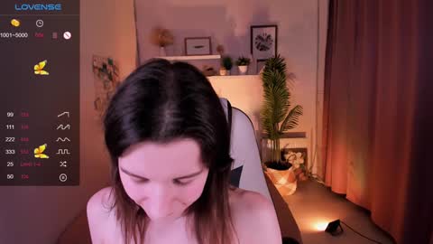 Snapshot of naturelly chatting on January 2025 07:53:02 PM Melisa  FOLLOW ME  online show from January 2025 07:53:02 PM