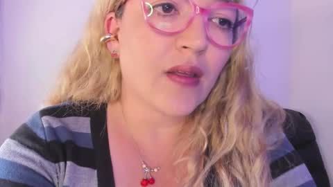 Nataly online show from October 2025 04:06:02 PM