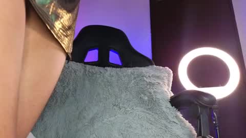 Naty Saenz online show from January 2025 12:58:01 PM