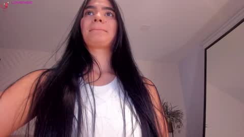 Snapshot of natyferrer chatting on January 2025 05:00:01 PM Naty Ferrer online show from January 2025 05:00:01 PM