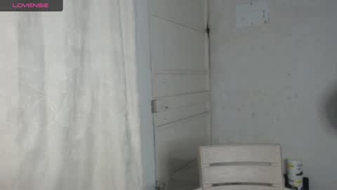 Snapshot of natzumi_mcqueen chatting on December 2024 10:56:02 AM Stella Mcqueen online show from December 2024 10:56:02 AM