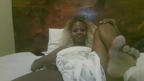 Snapshot of naughty_babe000 chatting on May 2026 06:54:02 AM alisha online show from May 2026 06:54:02 AM