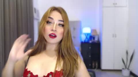Snapshot of naughty_dreamerxxx chatting on June 2026 11:42:01 PM Queen Jess online show from June 2026 11:42:01 PM
