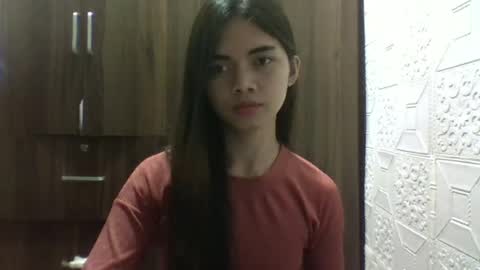 emma online show from December 2024 08:58:02 PM