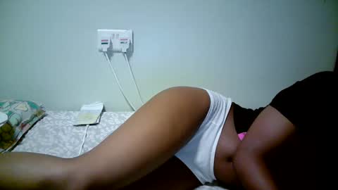 Snapshot of naughty_kesh chatting on September 2025 04:10:02 PM kesh online show from September 2025 04:10:02 PM