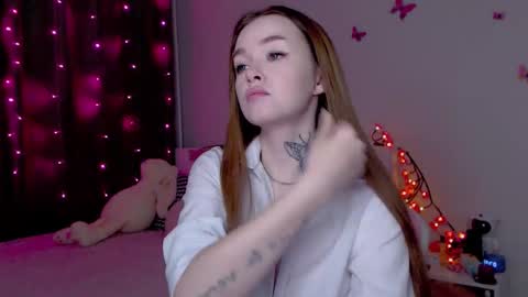 Snapshot of naughty_mablee chatting on November 2025 12:33:01 AM Mable online show from November 2025 12:33:01 AM