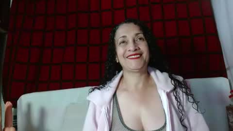 Snapshot of naughty_tita chatting on June 2026 09:22:02 AM Tita Madurita online show from June 2026 09:22:02 AM