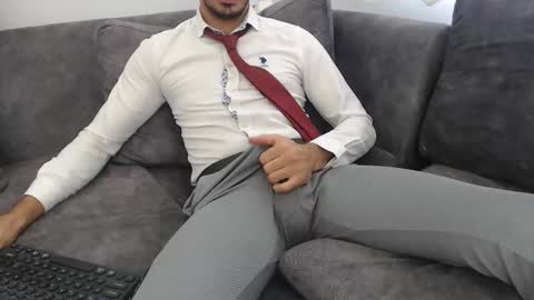 naughty pervert masterboy online show from September 2025 12:15:02 PM