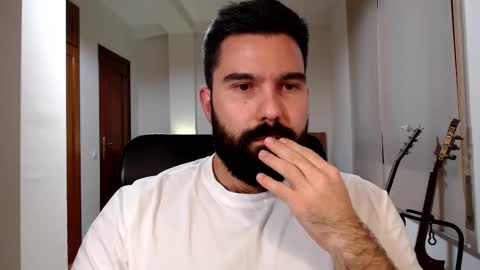 Snapshot of naughtybear_69 chatting on November 2025 05:15:01 PM Tom online show from November 2025 05:15:01 PM