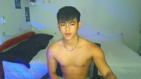 Snapshot of naughtyboylouie chatting on September 2025 12:16:01 PM Loue online show from September 2025 12:16:01 PM