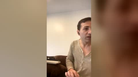 Snapshot of naughtybunnnies chatting on December 2025 07:23:01 AM naughtybunnnies online show from December 2025 07:23:01 AM