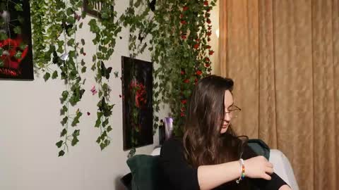 Snapshot of naughtyhomemade17 chatting on December 2025 05:40:02 PM Mya Alexya online show from December 2025 05:40:02 PM