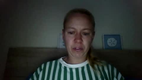 naughtyjennyblondeuk online show from April 2026 06:33:02 PM