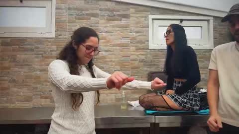 ANDREA STEPH  MIKE online show from November 2025 10:15:01 AM