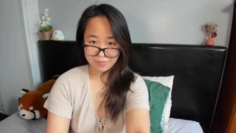 Snapshot of naughtynerdygirl chatting on February 2026 02:39:02 PM Gigi Chu online show from February 2026 02:39:02 PM