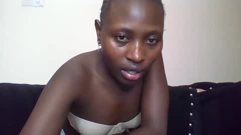 Snapshot of naughtyqueen12 chatting on February 2025 03:27:02 PM naughtyqueen12 online show from February 2025 03:27:02 PM