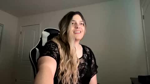 Snapshot of naughtyseraphine chatting on January 2025 02:18:02 AM NaughtySeraphine online show from January 2025 02:18:02 AM