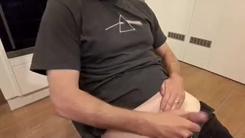 Snapshot of naughtyxdaddy chatting on October 2025 02:15:01 PM James online show from October 2025 02:15:01 PM