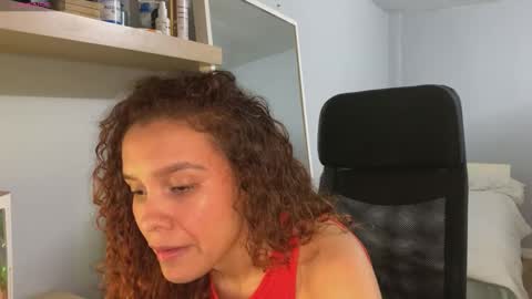 Snapshot of naugthtycurls chatting on December 2025 06:47:01 PM Arantxa online show from December 2025 06:47:01 PM