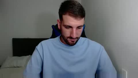 Snapshot of naugthy18boy chatting on December 2024 08:21:02 PM Nico online show from December 2024 08:21:02 PM