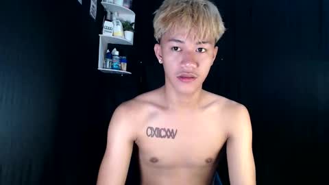 Snapshot of naugthyboyloy chatting on December 2025 02:38:01 AM Loy online show from December 2025 02:38:01 AM