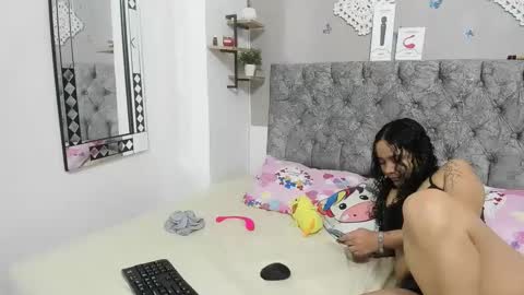 nay_and_aleja online show from December 2024 02:53:02 AM