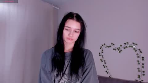 Snapshot of naya_mirel chatting on February 2026 08:02:02 AM Kira online show from February 2026 08:02:02 AM