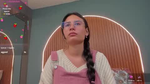 Naye  online show from November 2025 03:43:02 AM